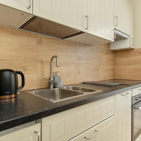 Tysiaclecia Studio Apartament Z Balkonem I Darmowym Parkingiem By Noclegi Renters 카토비체 외부 사진