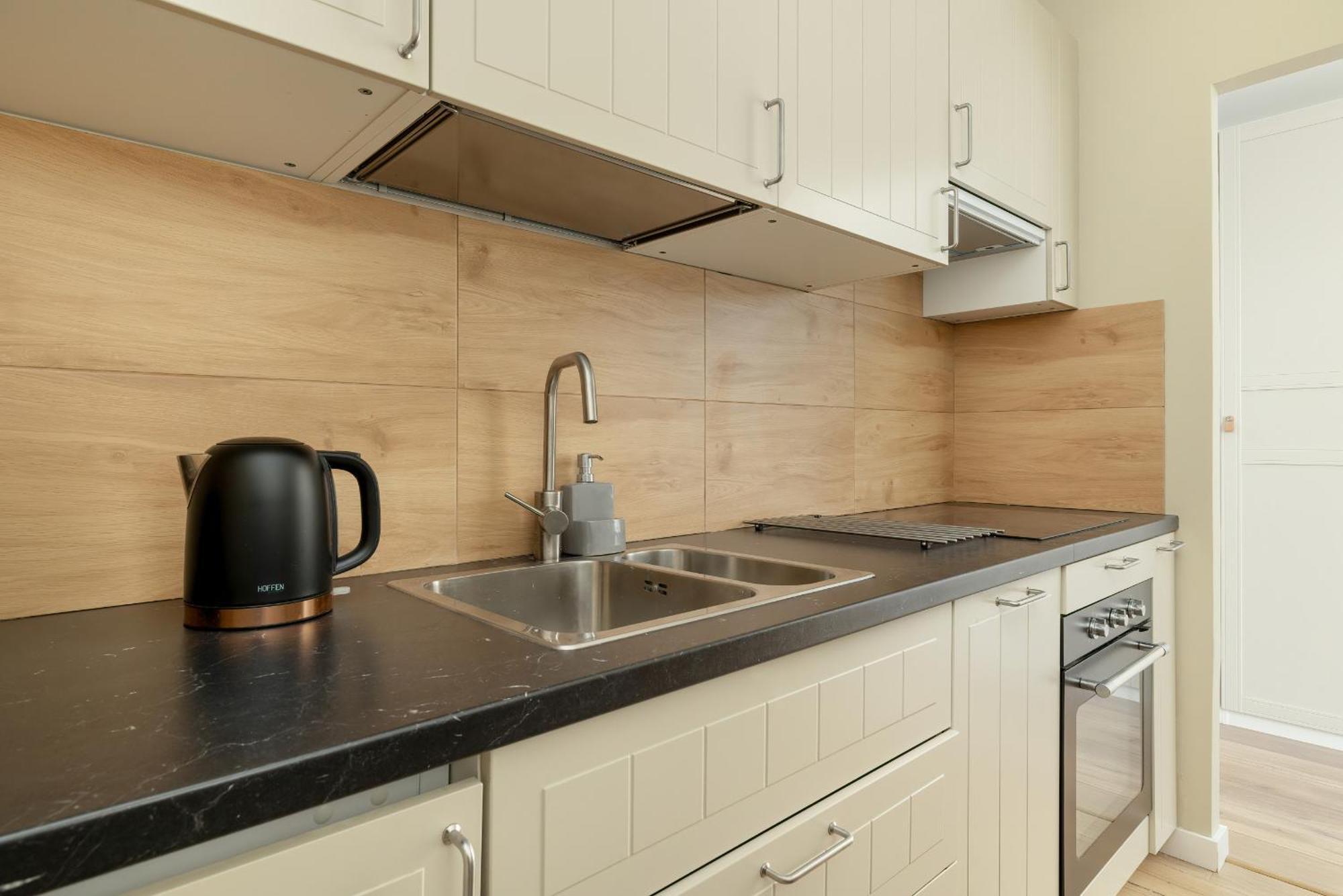 Tysiaclecia Studio Apartament Z Balkonem I Darmowym Parkingiem By Noclegi Renters 카토비체 외부 사진