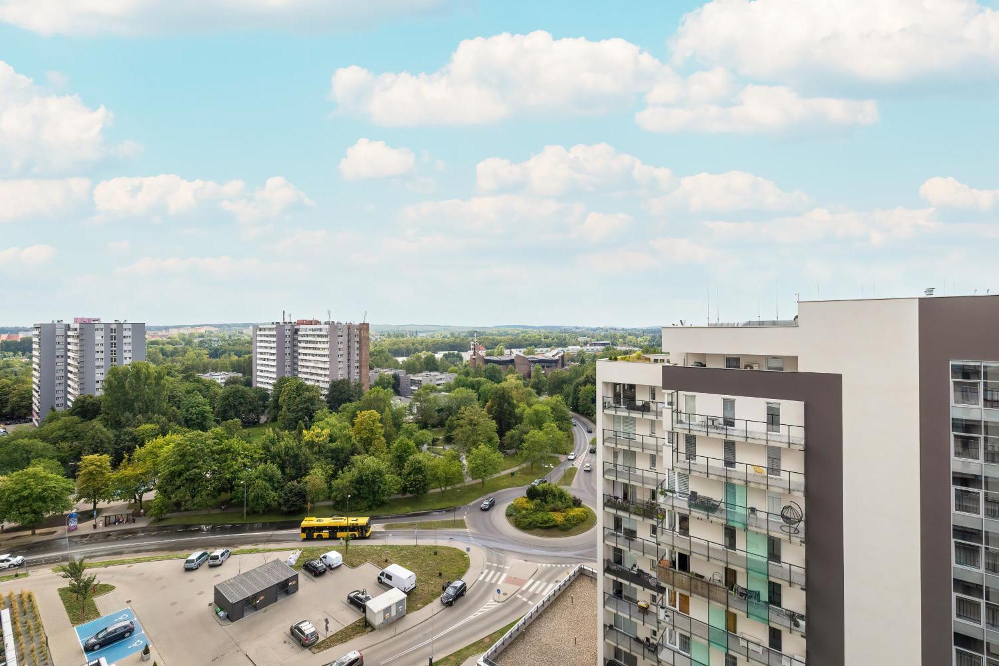Tysiaclecia Studio Apartament Z Balkonem I Darmowym Parkingiem By Noclegi Renters 카토비체 외부 사진