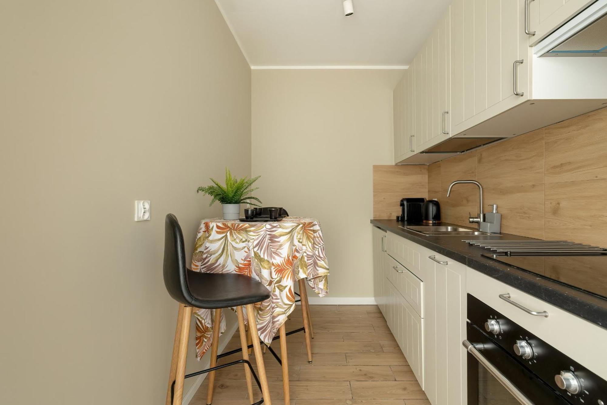 Tysiaclecia Studio Apartament Z Balkonem I Darmowym Parkingiem By Noclegi Renters 카토비체 외부 사진